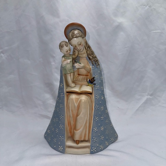 VTG Goebel/Hummel porcelain Flower Madonna figurine full bee